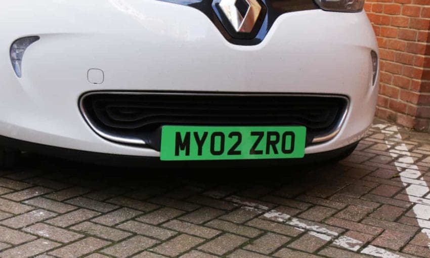 Electric cars to get green number plates under government plan