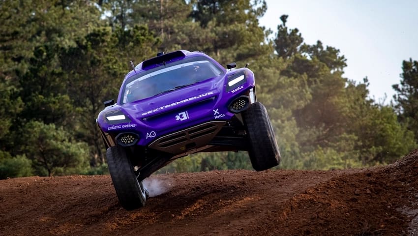 Extreme E: X44 secures pole ahead of season finale