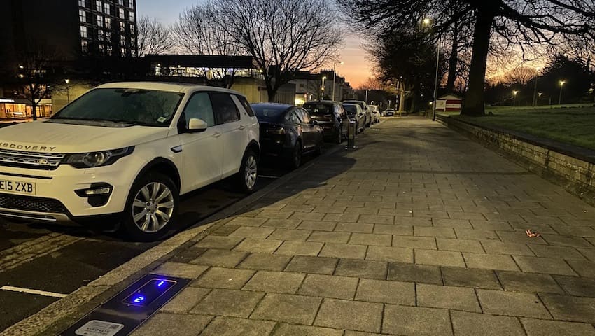 Urban Electric Retractable chargers