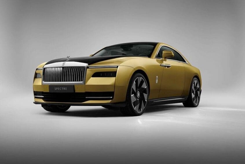 63591797 11327663 The new Rolls Royce Spectre is its first ever fully electric car a 10 1666094573272