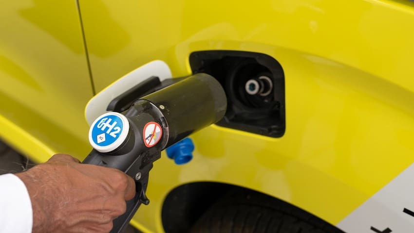 Stellantis to produce hydrogen-powered electric commercial vehicles