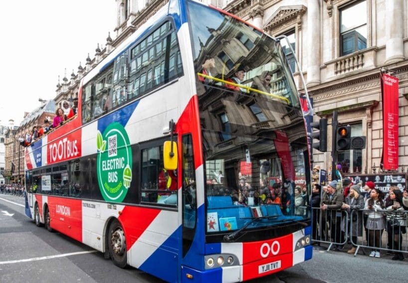 Tootbus, the world’s greenest sightseeing bus company, partners with VEV for end-to-end renewable plan