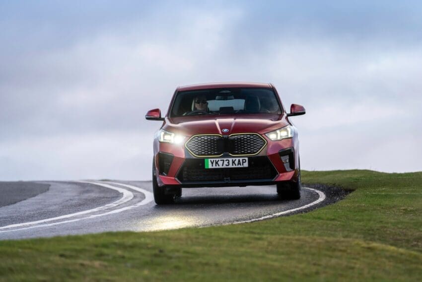BMW iX2 xDrive30