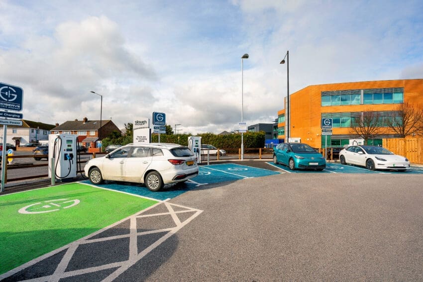 Gridserve has expanded its network of public chargers with a new rapid-charging retail hub in Slough.