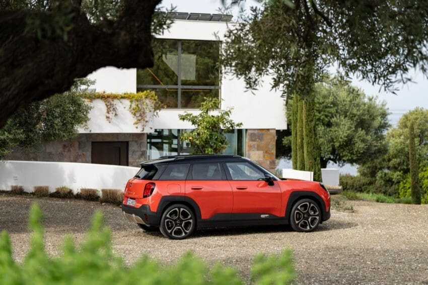 2024 Mini Aceman rear view
