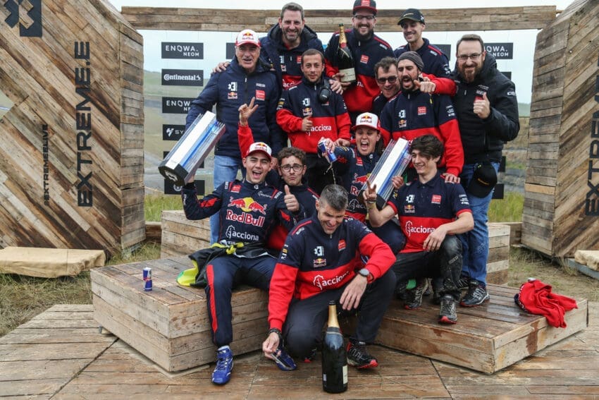 E.ON Next Veloce racing achieves double victory in Scotland