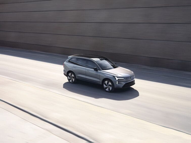 the Volvo EX90's 2.2-tonne capacity makes it one of the best electric tow cars available