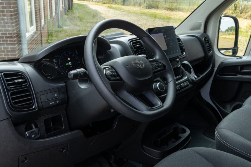 Toyota Proace Max interior