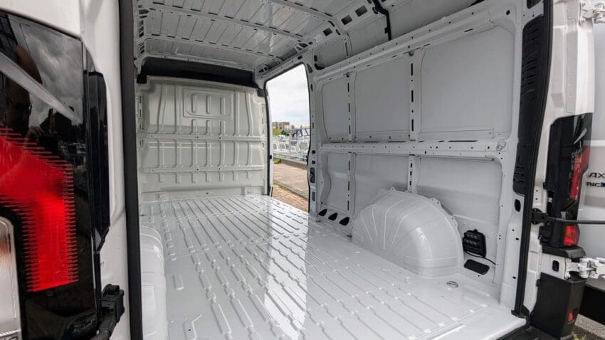 Toyota Proace Max load area