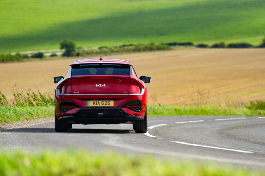 2025 Kia EV6 handling