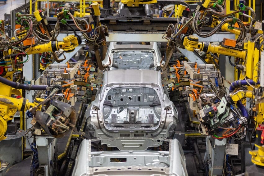 The UKs’ EV industry has received a boost with a new £50 million investment deal to expand manufacturing in Sunderland.