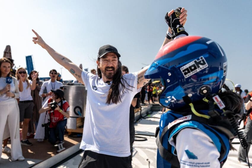 Team Aoki races to victory in opening round for 2025 E1 championship