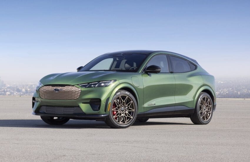 Ford-Mustang-Mach-E-Bronze-EV