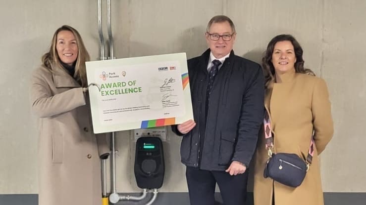 Cambridge wins UK’s first Park Access EV accessibility award