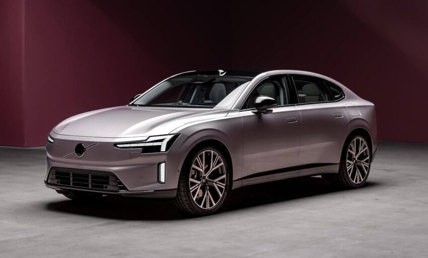 All-electric Volvo ES90 debuts with 435 mile range and 671bhp