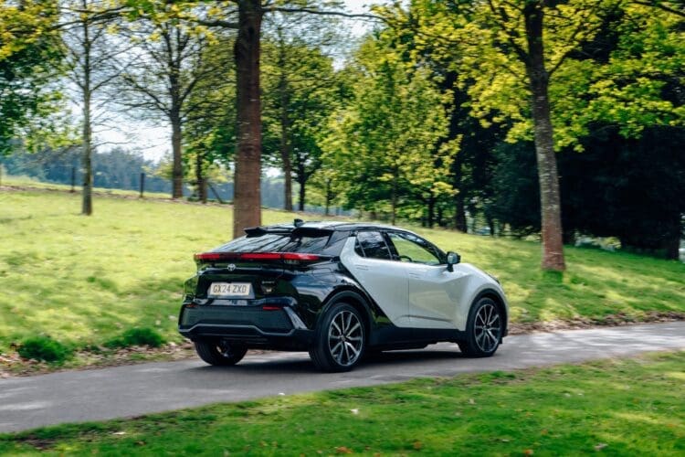 toyota-c-hr-rear-view