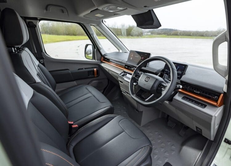 Farizon-SV interior