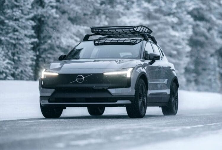 Volvo-EX30-cross-country-pricing-starts-from-£47,060