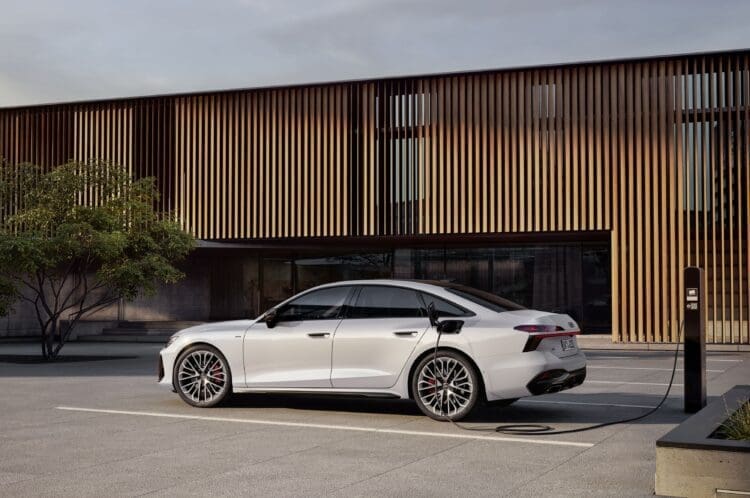 Audi A6 saloon e-hybrid quattro 