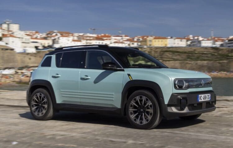 Renault 4 now meets the government's full £3,750 electric car grant