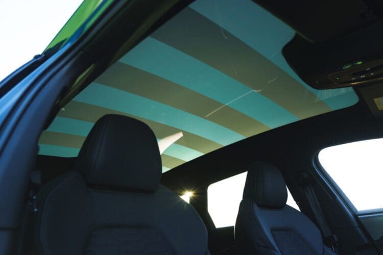 Audi A6 Avant e-tron panoramic sunroof