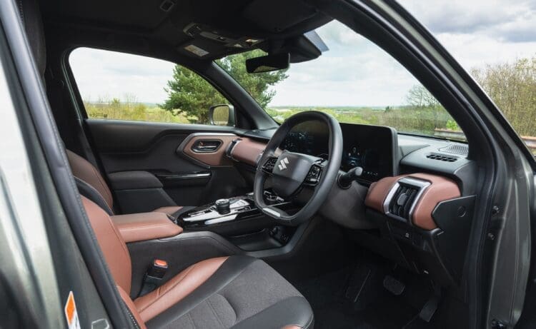 suzuki e vitara interior