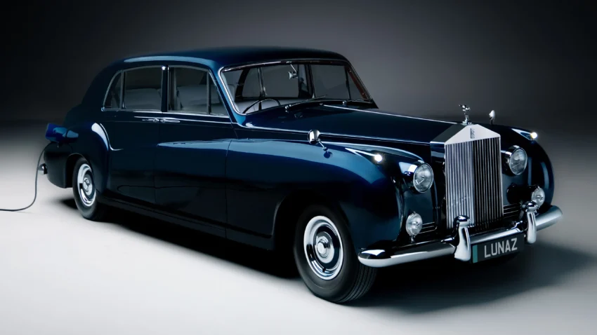 Lunaz introduces all-electric £1m+ Rolls Royce Phantom V
