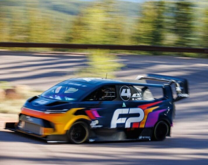 Ford-Transit-Supervan-4.2-Pikes-Peak-Romain-Dumas