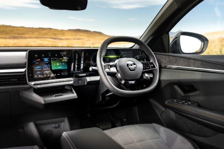 renault megane e-tech iconic interior