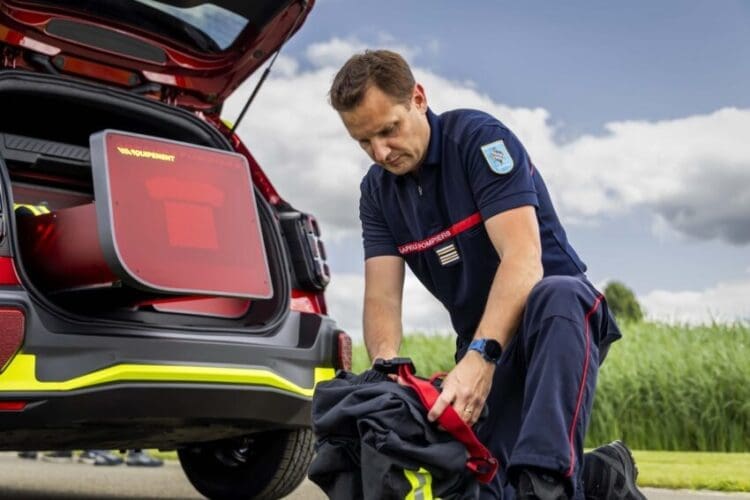 Renault-Vision4Rescue-equipment