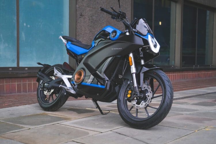 V-Moto Stash review design image
