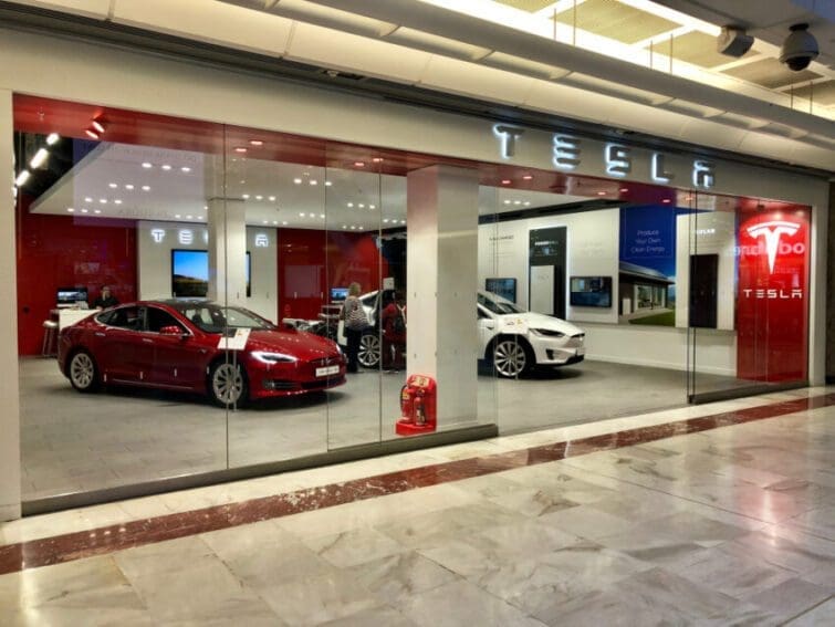 tesla showroom brent cross london