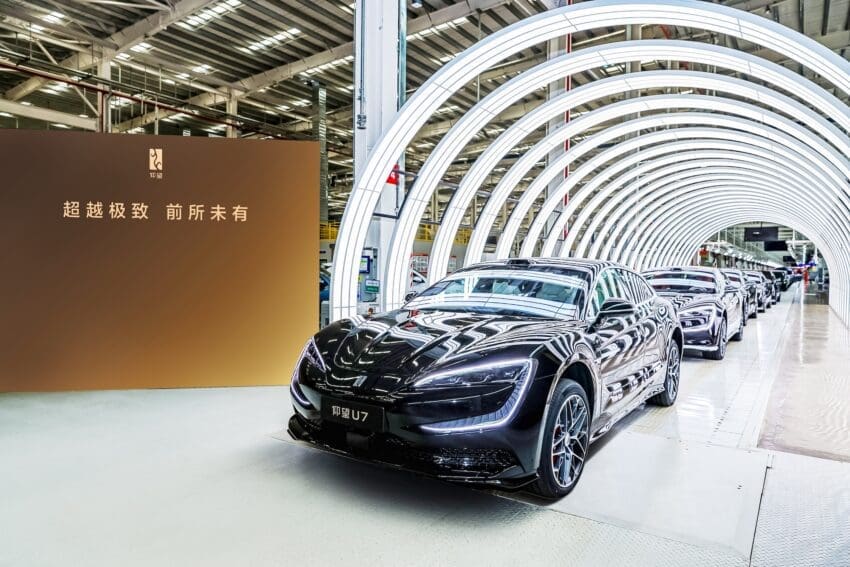 BYD-Yangwang-U7