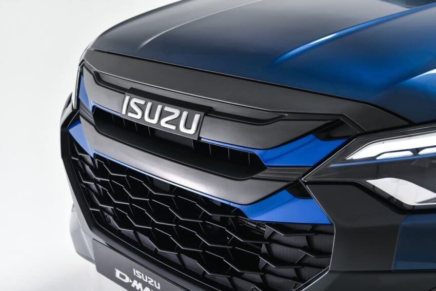 Isuzu-D-Max-EV-pick-up-truck-blue-detailing