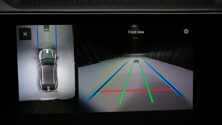 porsche camera system guiding cayenne wireless charging connection