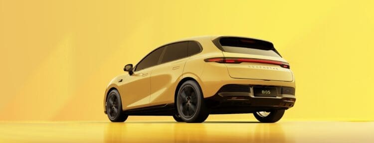 leapmotor b05 rear three-quarters view