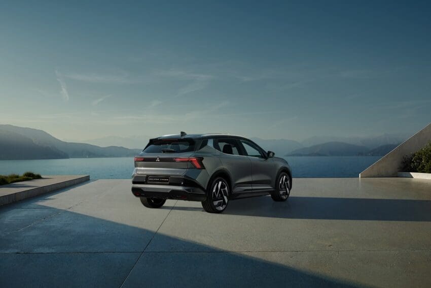 Mitsubishi-Eclipse-Cross-EV-rear