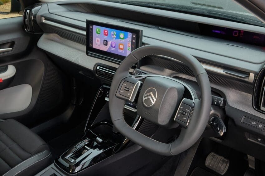 Citroen-e-c3-Aircross-montana-green-interior