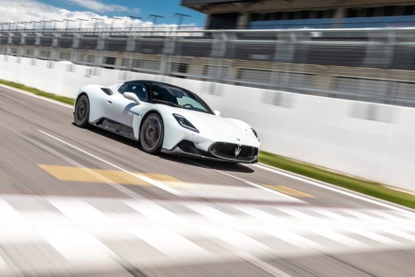 EVs-that-didnt-make-it-Maserati-MC20-Folgore