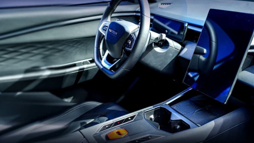 Omoda-4-SUV-interior