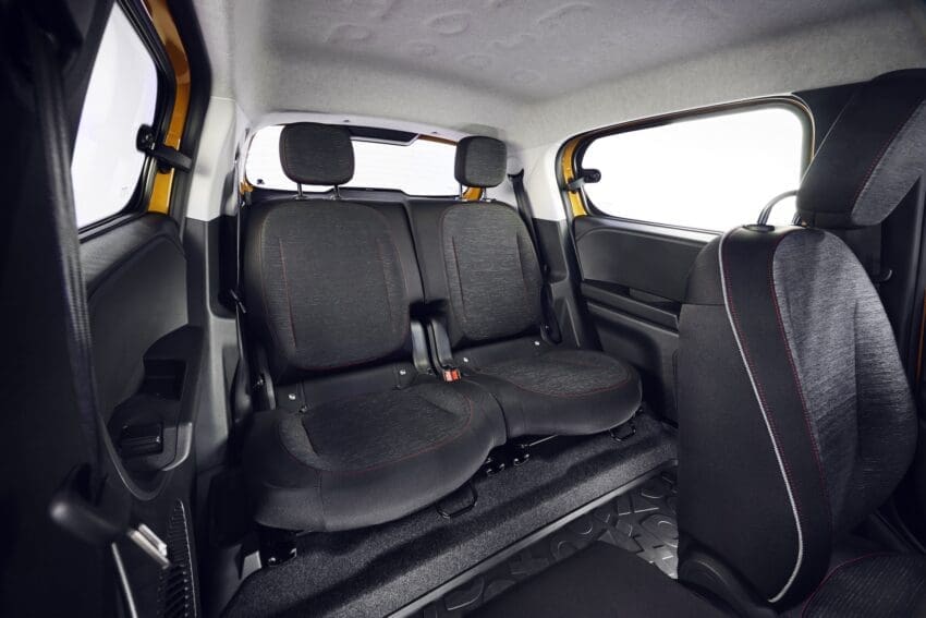 New-Renault-Twingo-EV-2026-sliding-rear-seats