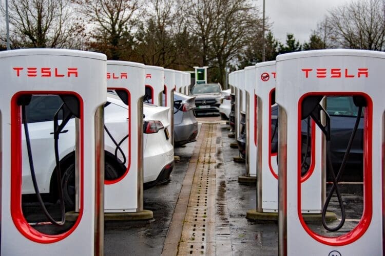 tesla supercharger hub in exeter, devon