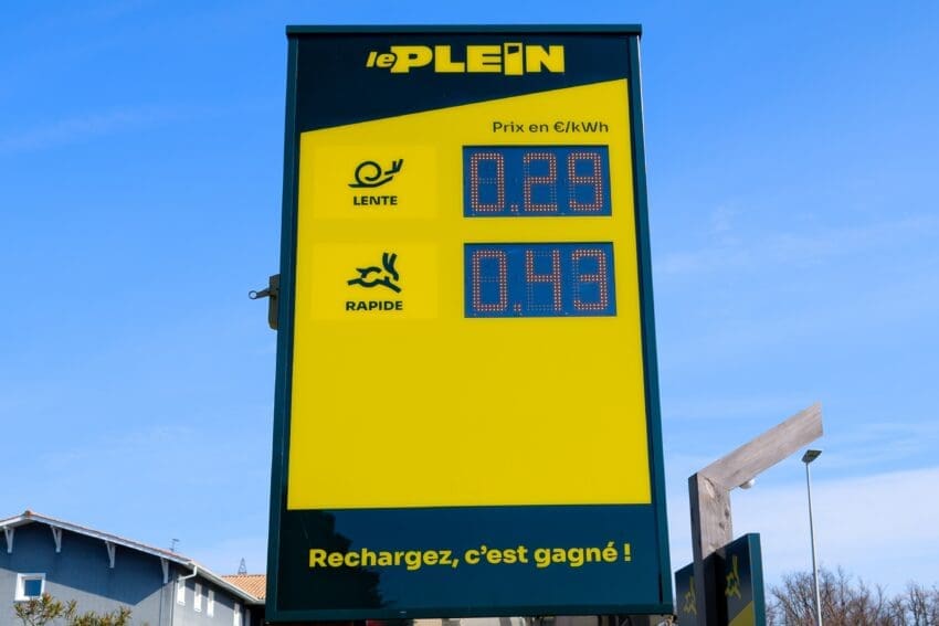 The secret life of the charging price