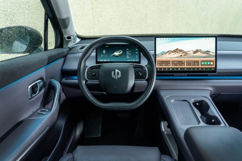 Leapmotor C10 REEV interior