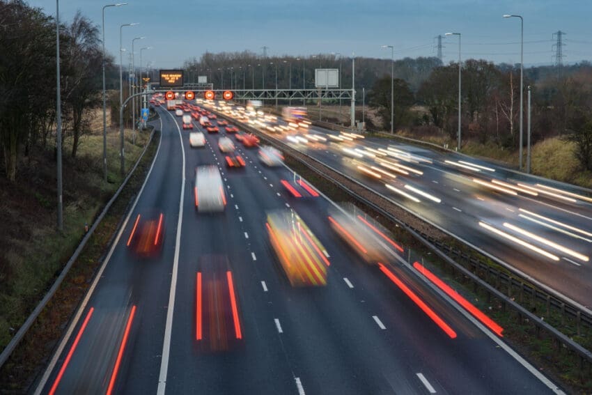 Fast,Moving,Traffic,Drives,Along,The,M42,In,Warwickshire,During