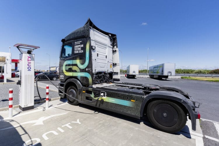 Mercedes eHGV charging at Ionity station