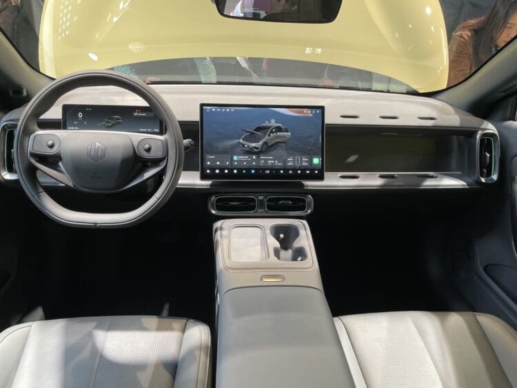 Leapmotor B05 interior