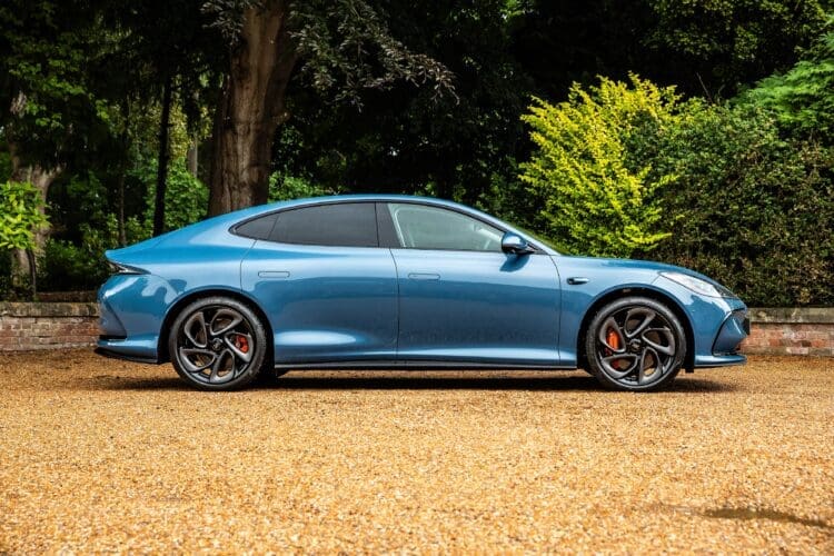 MG IM5 100 Performance profile view