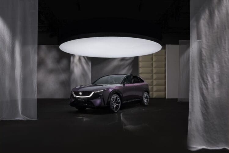 Mazda-CX6e