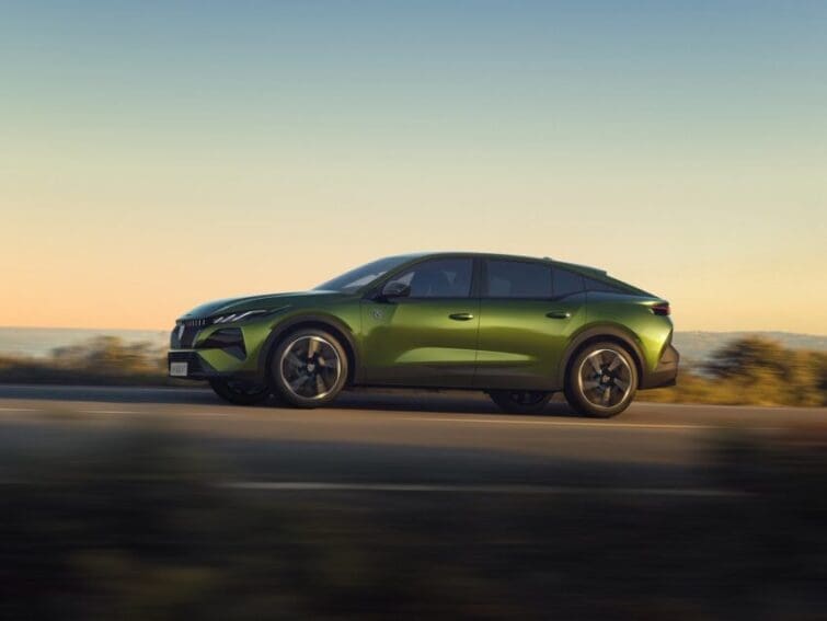 New Peugeot E-408 profile